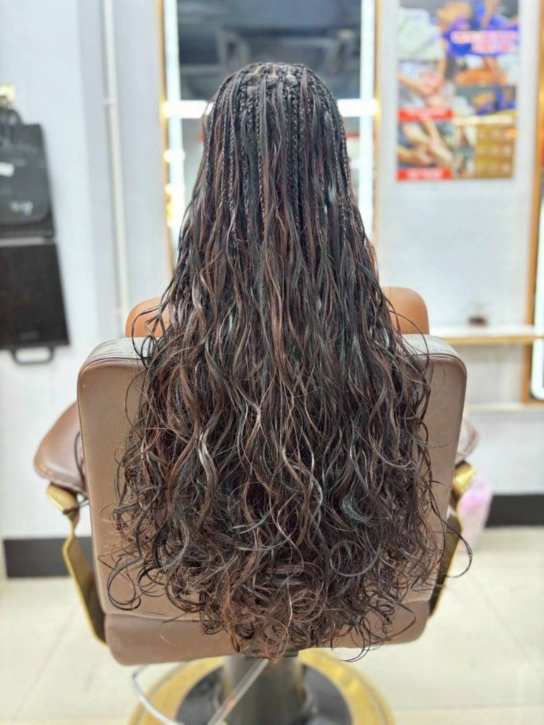 Hair Extension Salon in Patong Beach — ต่อผมป่าตอง HOB Hair Extension photo 8